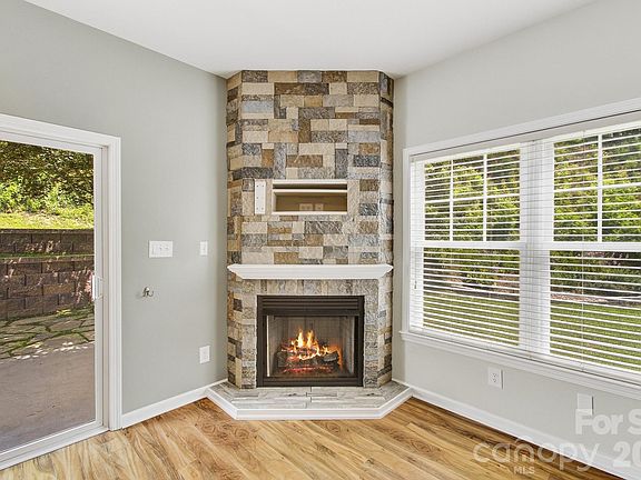 5th image of 65 Cherry Laurel Ln