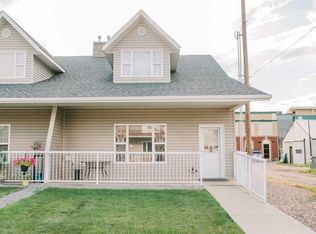 5014B W 49th St, Stettler, AB T0C2L0