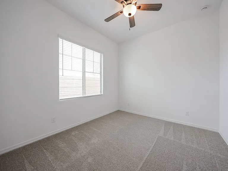 7616 W Bronco Trl — Photo 32