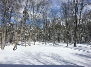 2561 Hill Rd, Green Lane, PA 18054