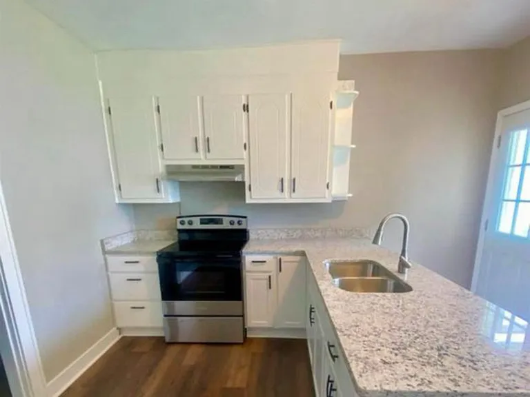 330 Belleview Ave #B — Photo 10