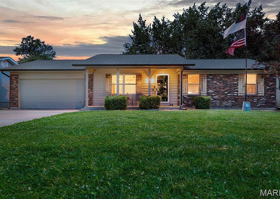 1st image of 126 Del Oro Dr