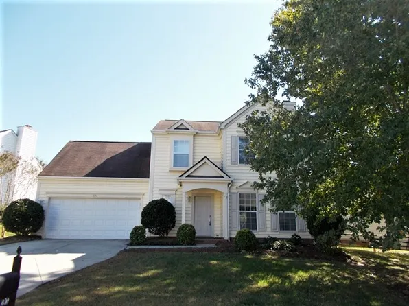 221 Aylesbury Ln, Indian Trail, NC 28079