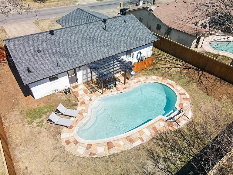 7920 Limerick Ln — Photo 34