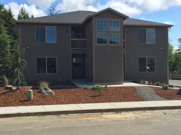 1441 SE Honeysuckle Loop