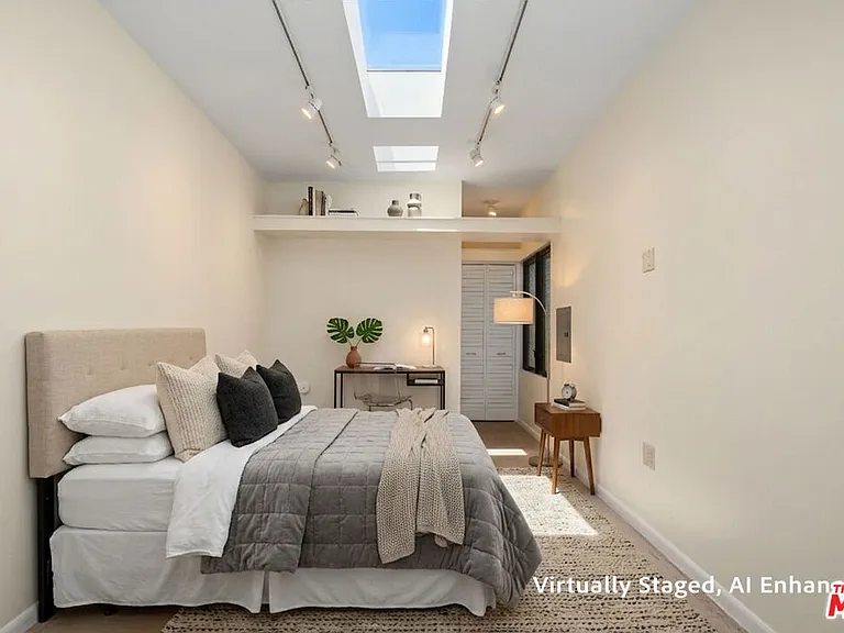 9001 Rosewood Ave — Photo 39