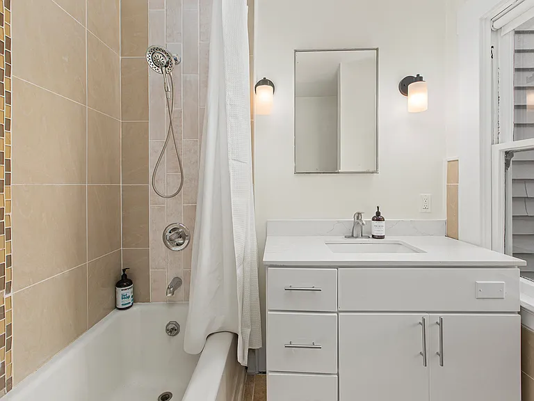 349 14th Ave #3 — Photo 22