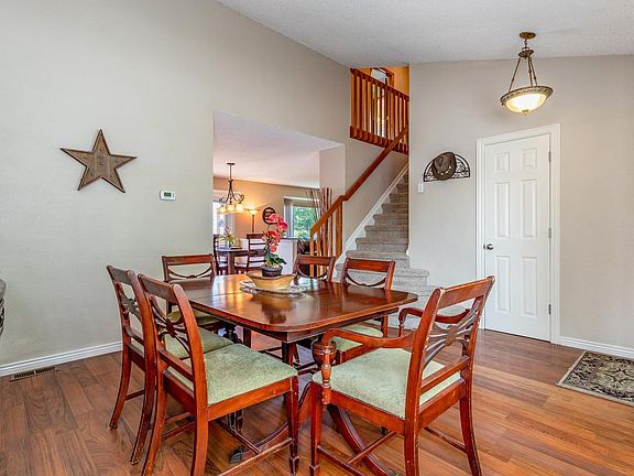 4th image of 20253 E Berry Pl