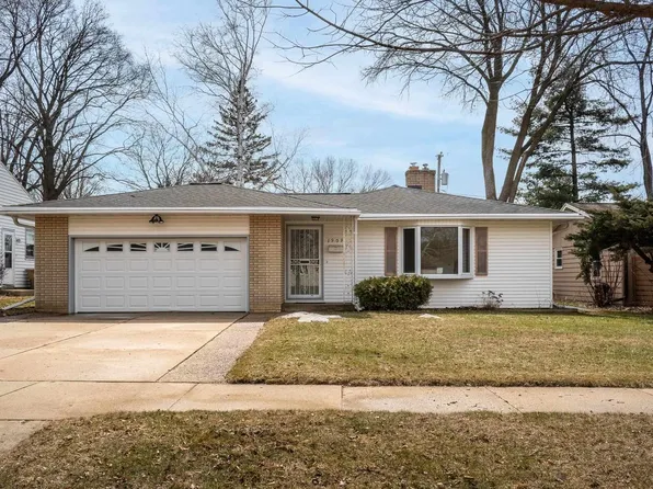 1909 Sachtjen St, Madison, WI 53704