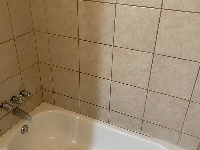 1829 Warren Ave #206 — Photo 13