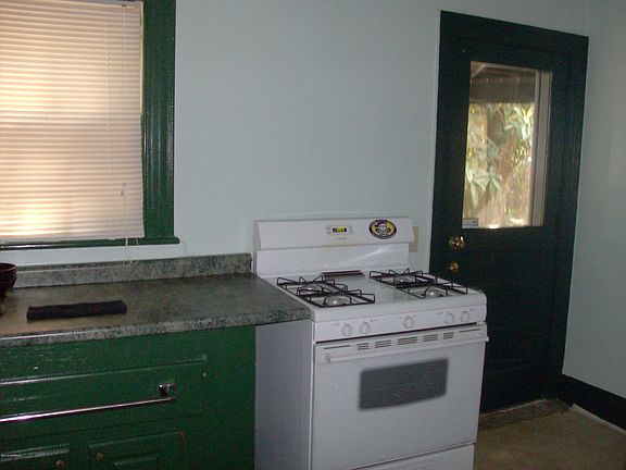 2nd image of 402 E 4th St