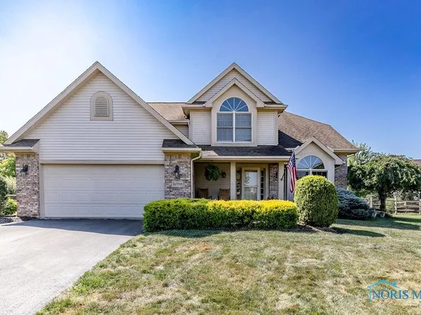 26598 Amberwood Dr, Perrysburg, OH 43551