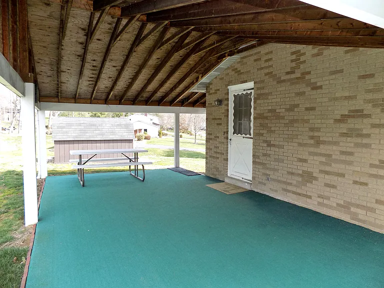 189 Wiggins Ln — Photo 3