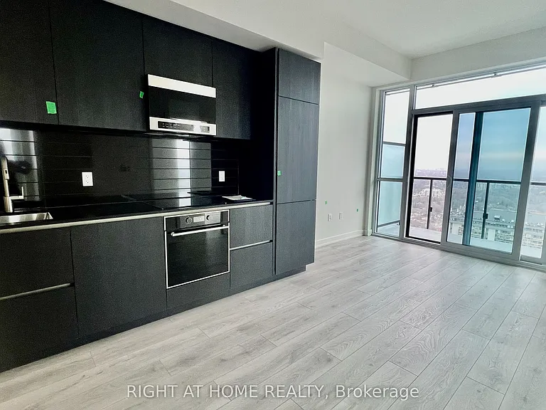 110 Broadway Ave #LPH09 — Photo 5