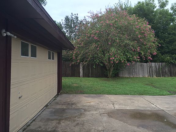 4th image of 2219 Stonewood Ln