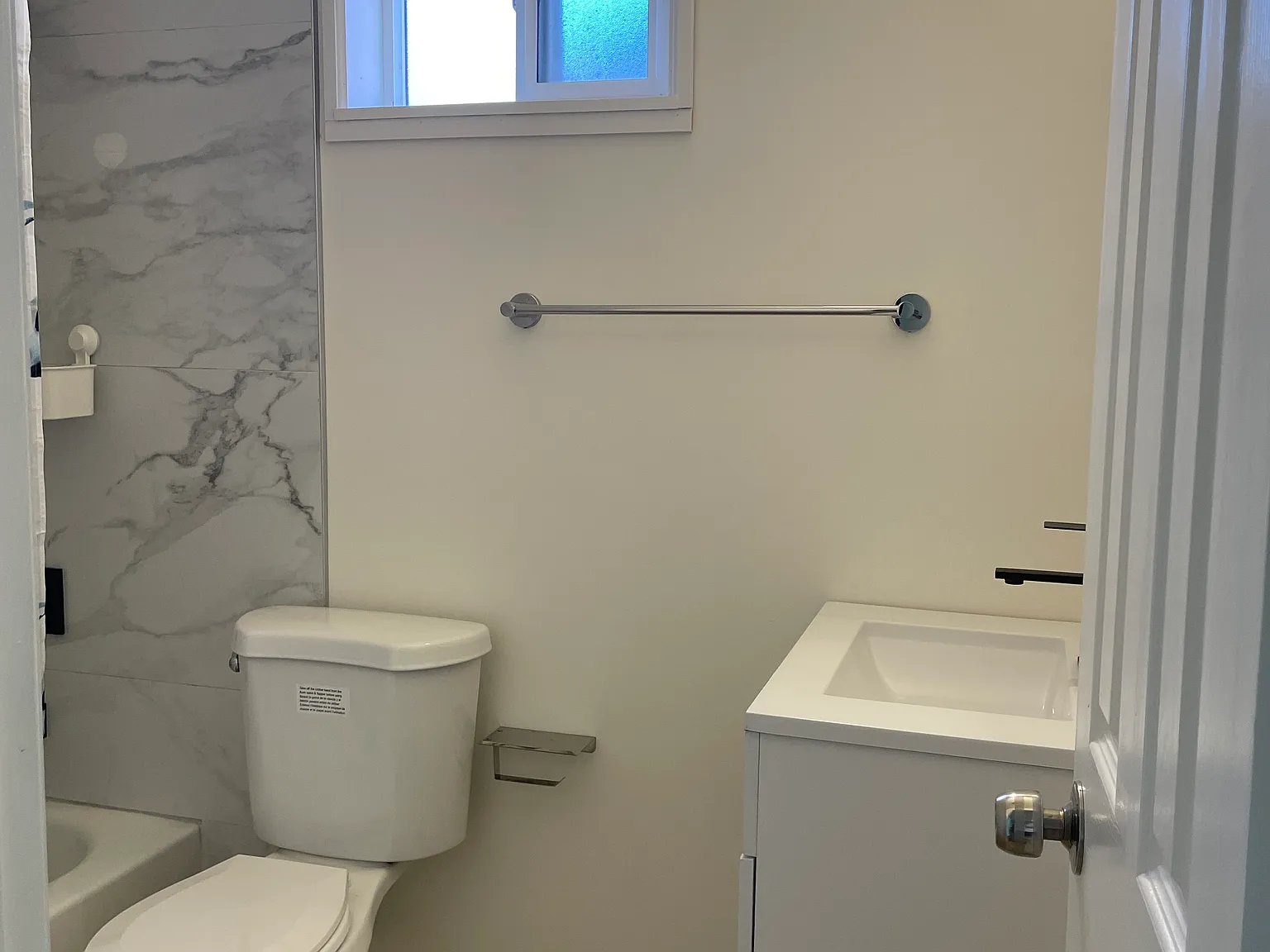 3 bed, $1,100 — Photo 4