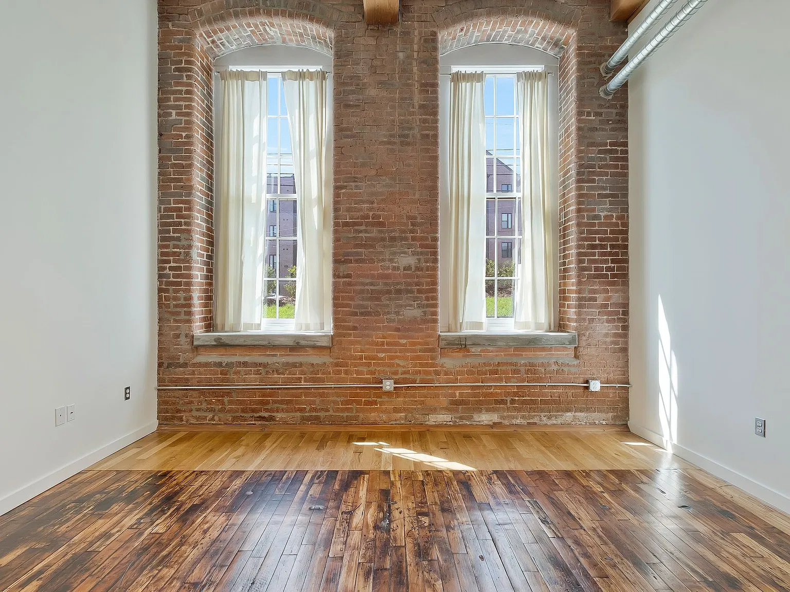1 bed, 675 sqft, $2,150 — Photo 4