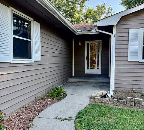 2nd image of 1814 Stratford Dr
