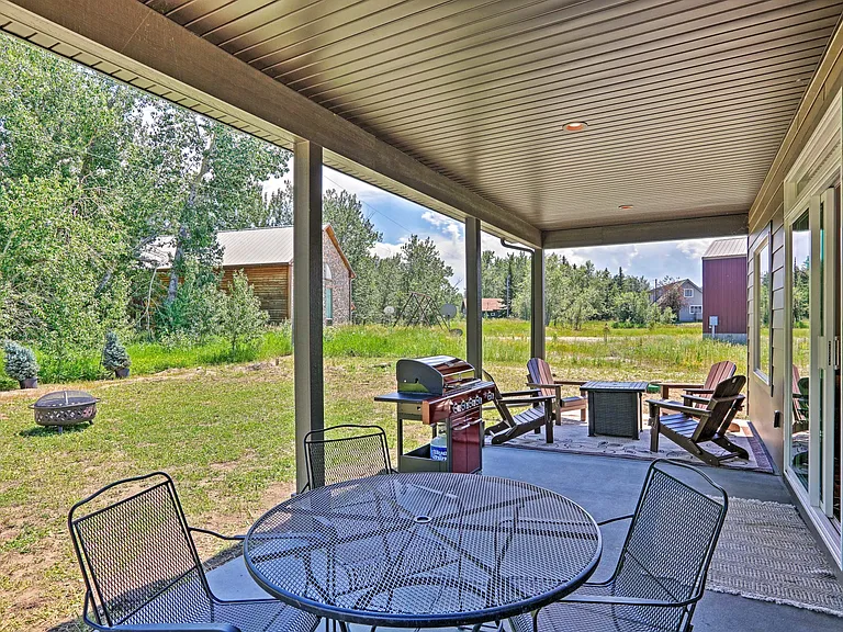 22 Kent Ln — Photo 1