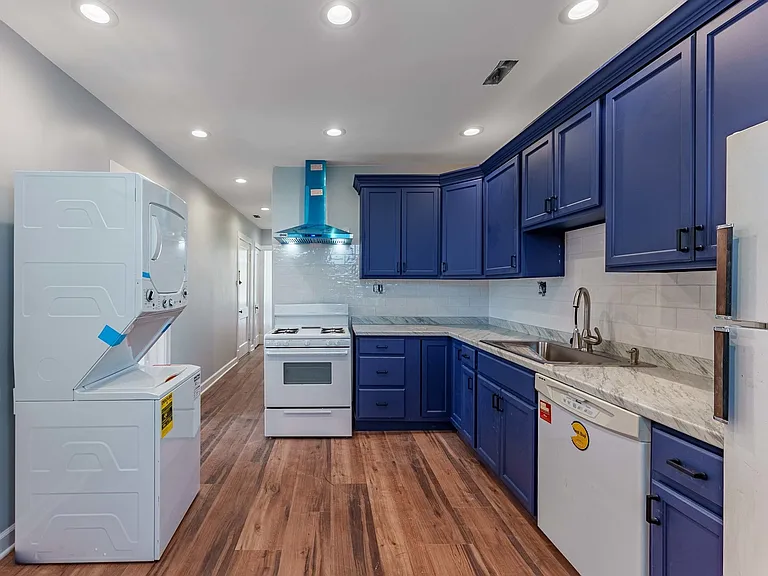 3720 W Eddy St #3 — Photo 12