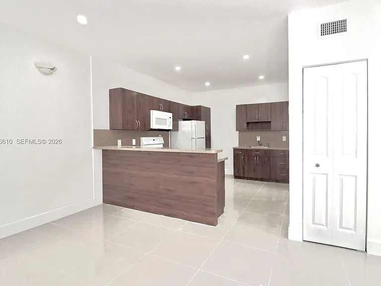 2806 Taylor St #0 — Photo 6