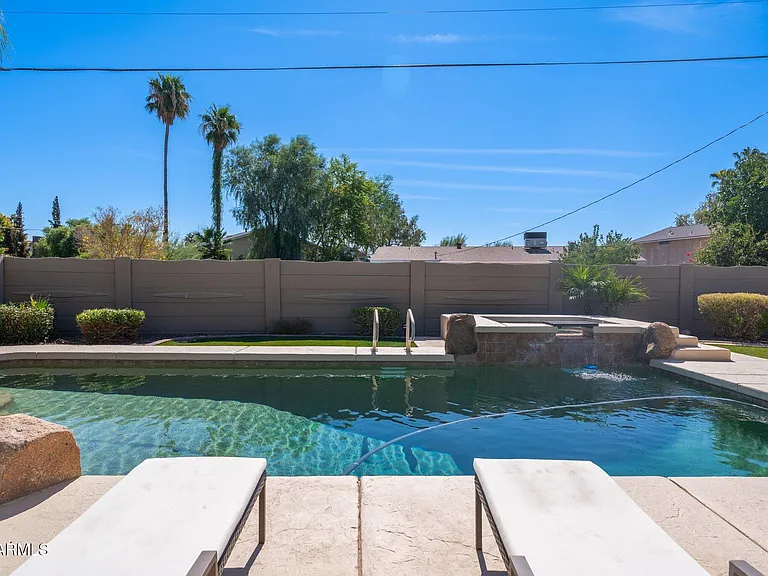 8625 E Lincoln Dr — Photo 23