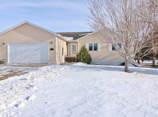 411 5th Ave SW, Surrey, ND 58785