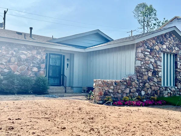 5 Coachlight Dr, Little Rock, AR 72227