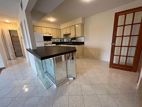 3rd image of 112 Mullingar Ct APT 3C