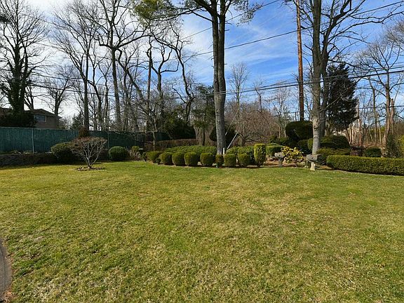 5th image of 80 Knolls Dr N
