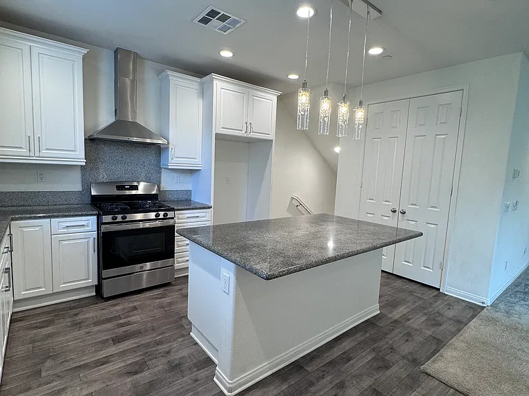 7572 Channel View St — Photo 14