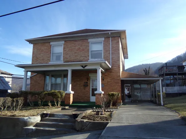 211 9th Ave, Hinton, WV 25951