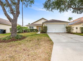 327 Buckingham Cir, Davenport, FL 33897