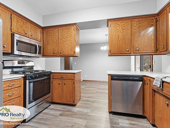 3rd image of 3101 61st Ave N