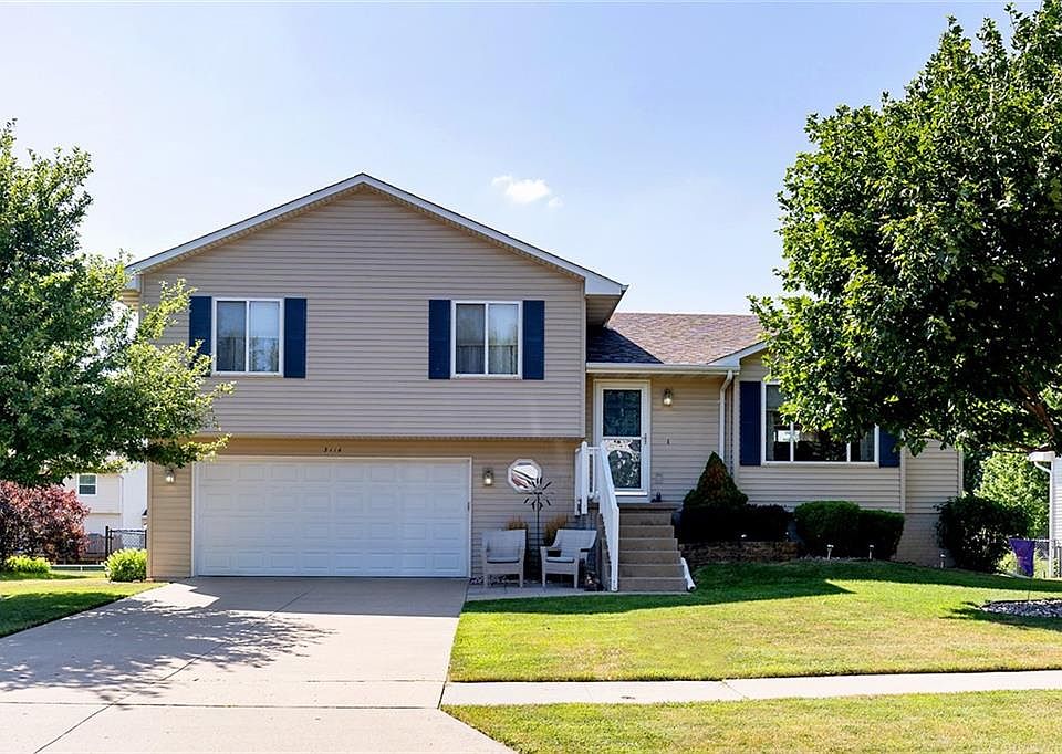 1st image of 3114 SE Cherry Blossom Dr