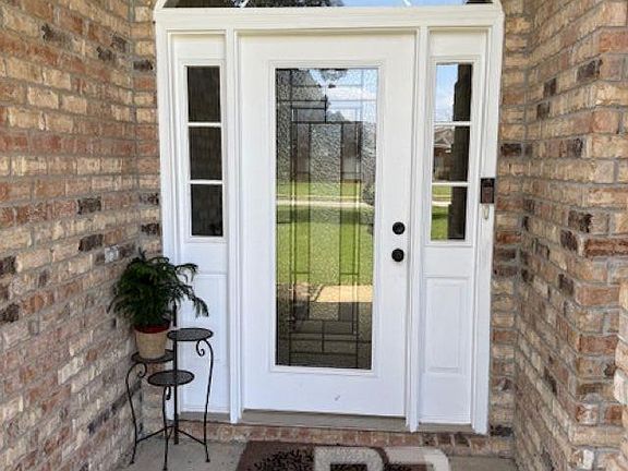 3rd image of 12705 Hunters Chase