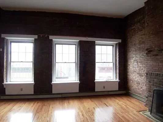 Rented by Friedman Roth Realty | media 10