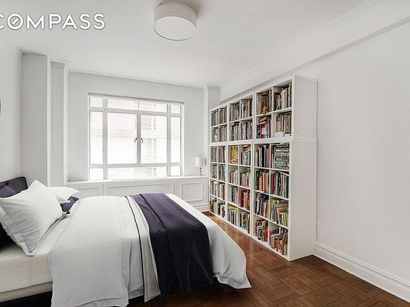 4th image of 25 Central Park W APT 3B