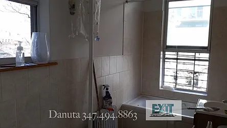 Rented by New York Realty Minimax Inc