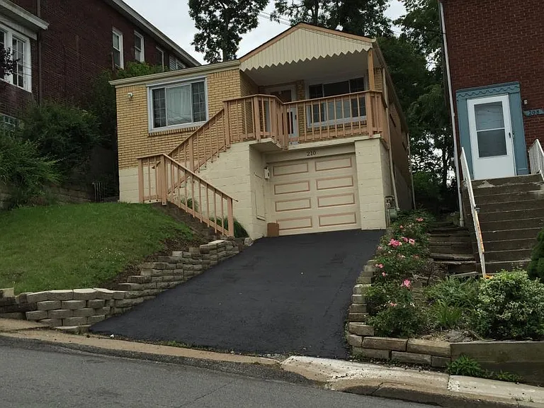 210 Marion Ave — Photo 2