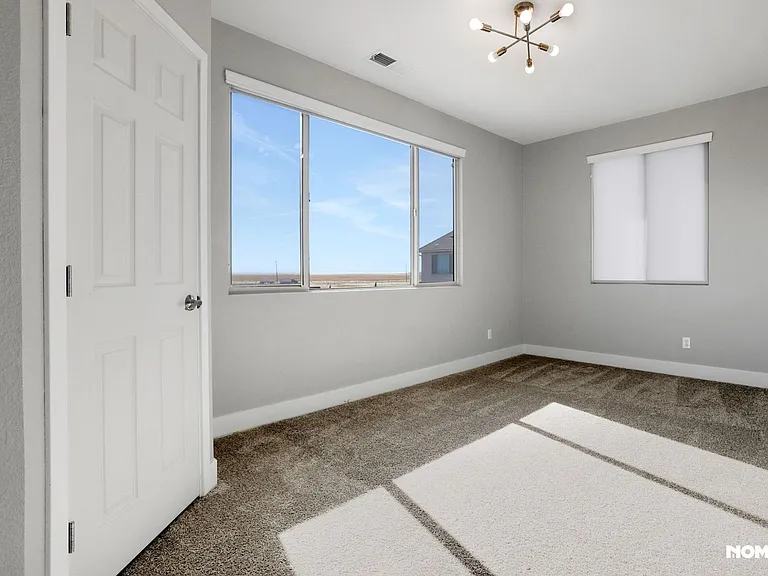 12925 Knightsbrook Ave — Photo 24