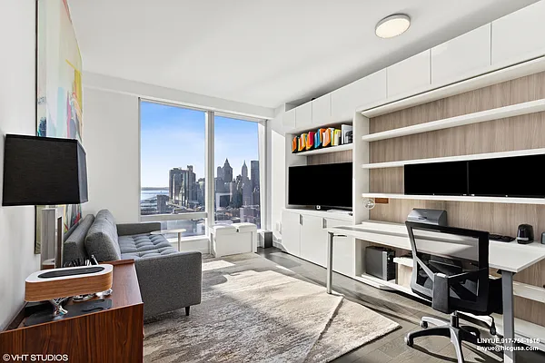 Rented by Gulia Wang, LREB | media 2