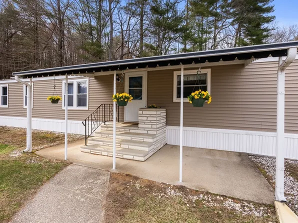 231 Park Cir, Sturbridge, MA 01566