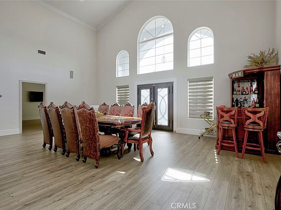 3rd image of 3173 Weldon Ave