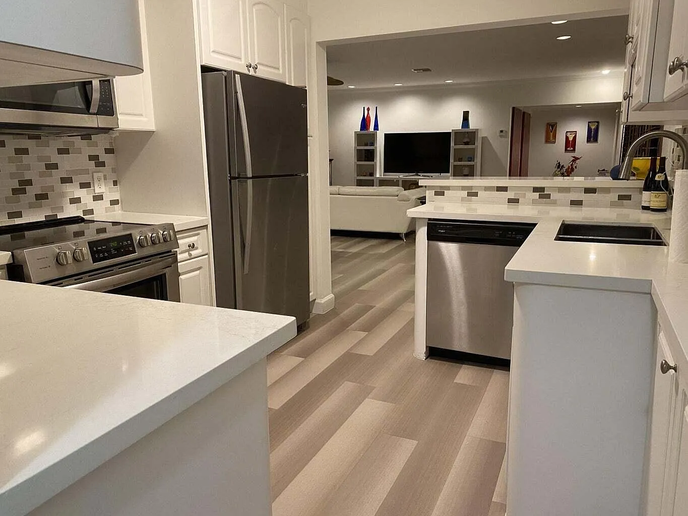 2 bed, 2.0 bath, 1610 sqft, $4,800 — Photo 3