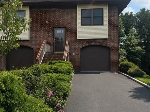 5006 N Oaks Blvd, North Brunswick Twp., NJ 08902