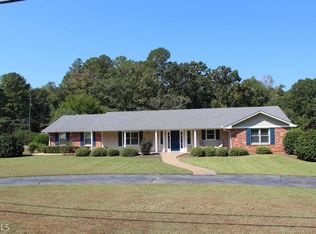 607 Lakewood Dr, Lagrange, GA 30240