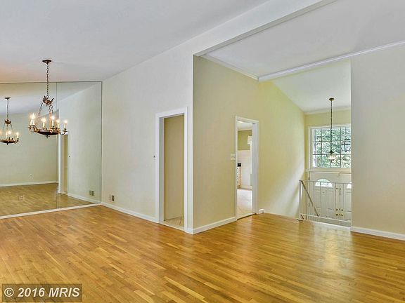 5th image of 4641 W Frankfort Dr