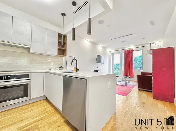 223 Howard Avenue image 1 of 9