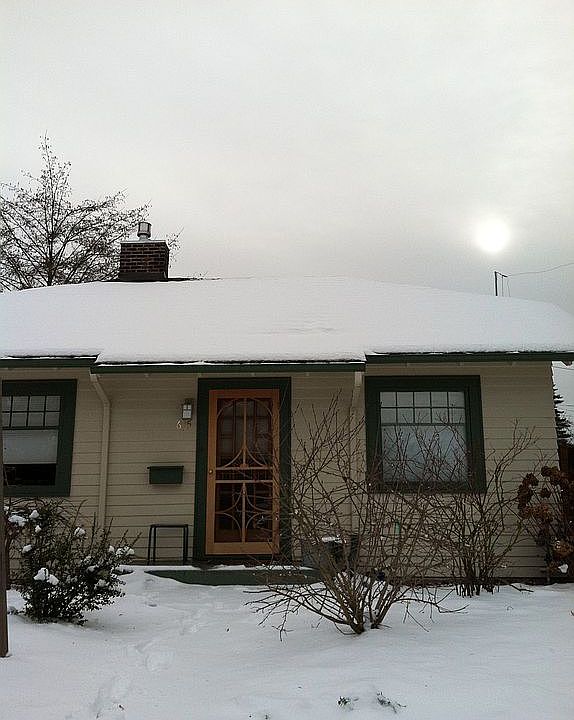 1st image of 615 W Connecticut St